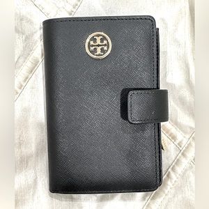 TORY BURCH Black Pebble Snap Wallet - NWOT